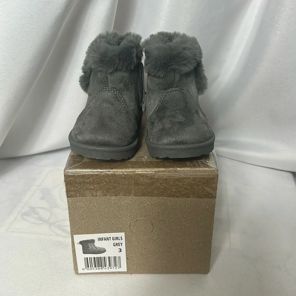 Wonder Nation Faux Fur Toddler Gray Winter Fall Boots Size 3 and 4 New in Box